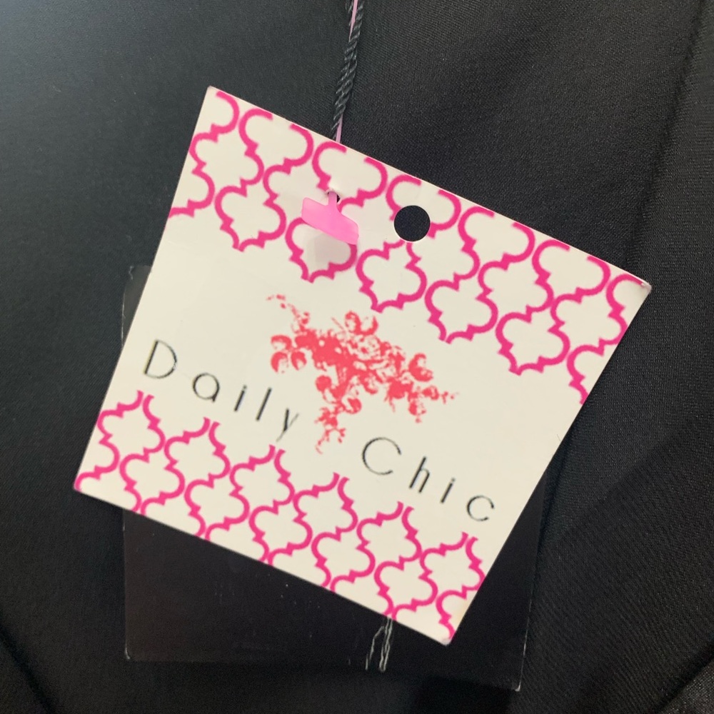 Black dress - Picture 5 of 6